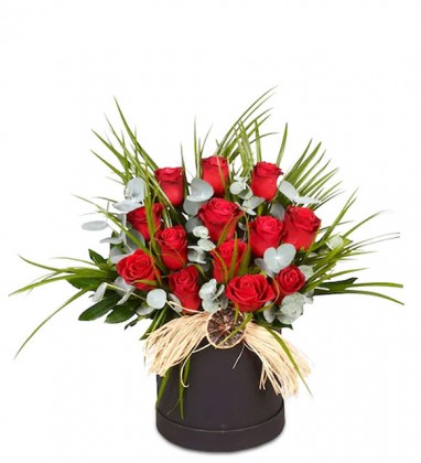 Kutuda 13 Kırmızı Gül